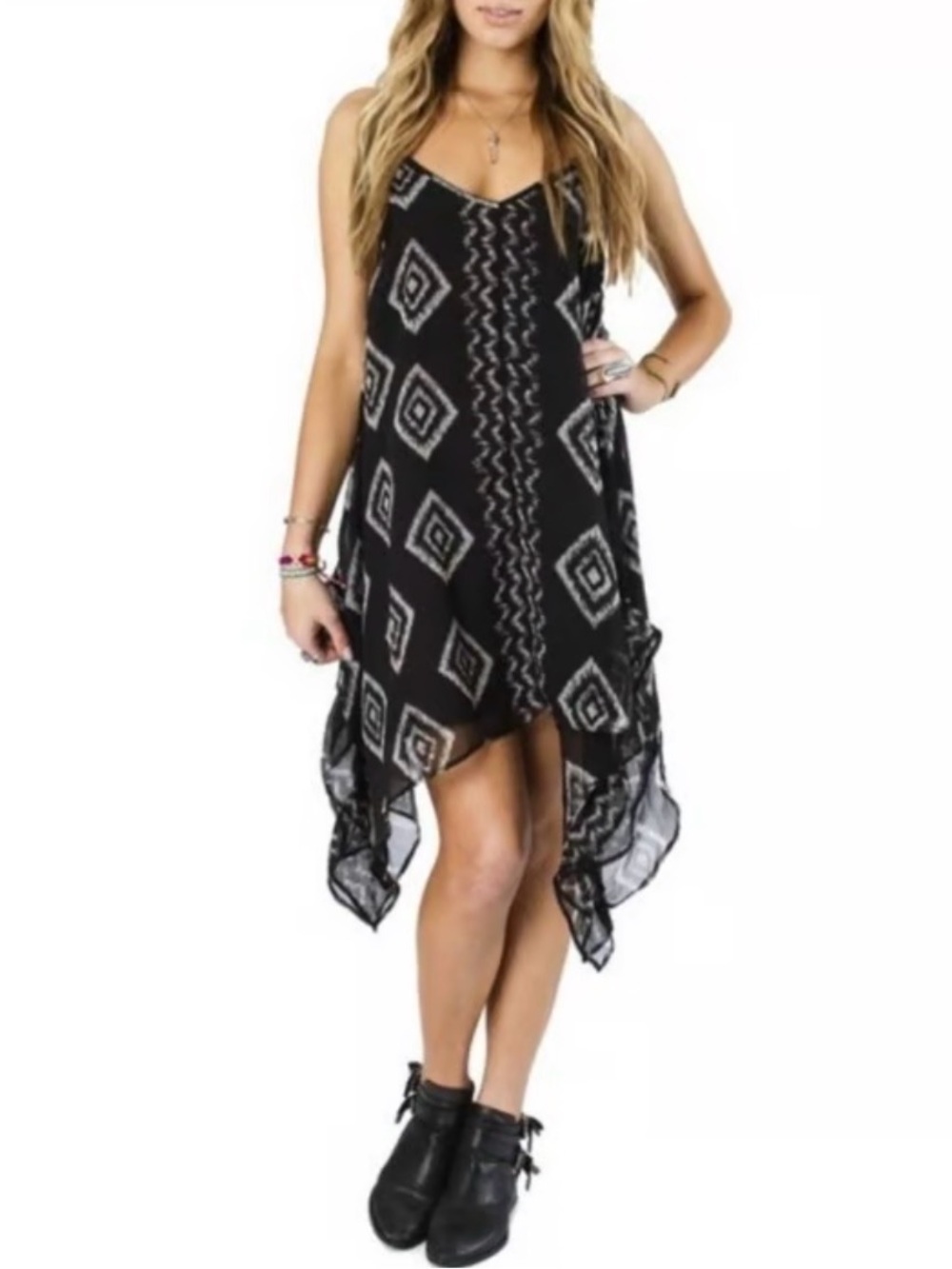 Billabong Black & White Asymmetrical Handkerchief Hem Dress